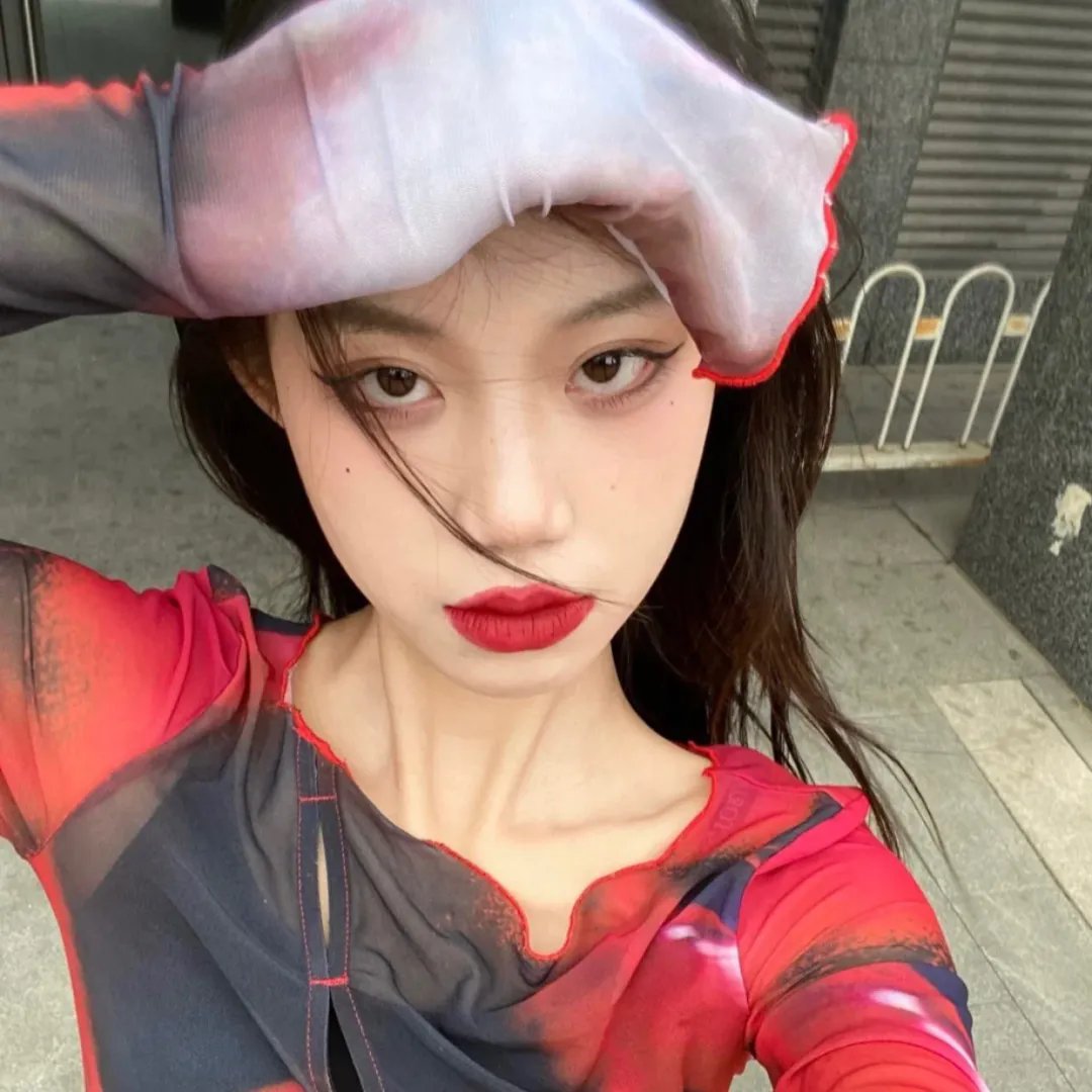村里来了个直播女神